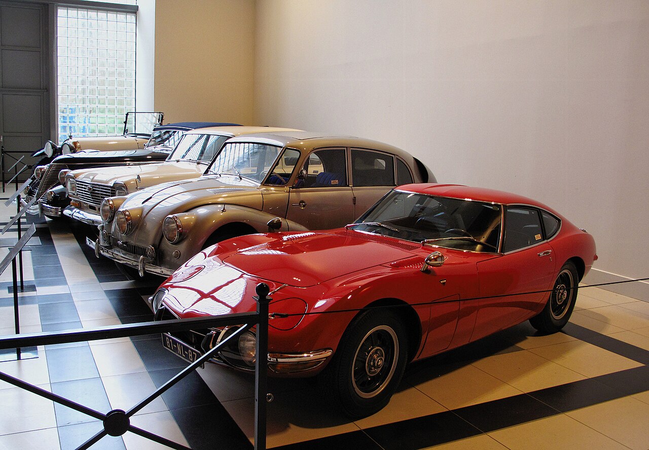 Toyota 2000GT